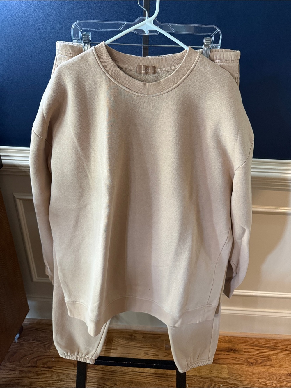 nuuds Beige Crewneck Sweatshirt and Sweatpants